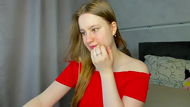 Candy Cansew online show from June 28, 1:11 am