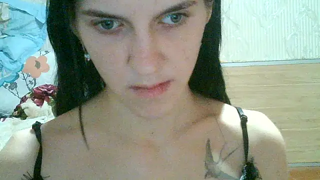 Snapshot of Casey_Jeannie chatting on April 2, 8:39 pm Casey Jeannie online show from April 2, 8:39 pm