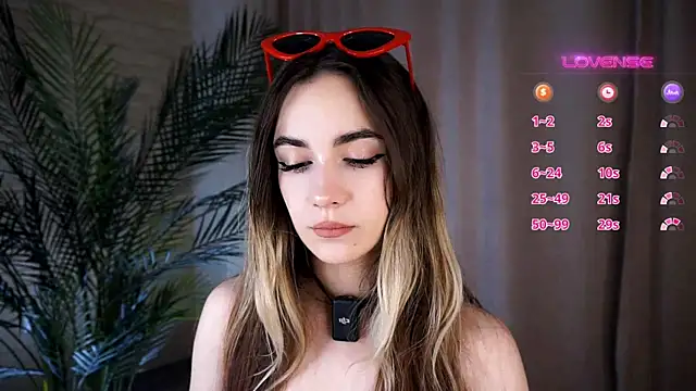 CupSizeGirl online show from September 8, 4:50 pm