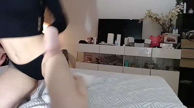 Snapshot of LittlexPussy chatting on March 21, 5:56 pm LittlexPussy online show from March 21, 5:56 pm