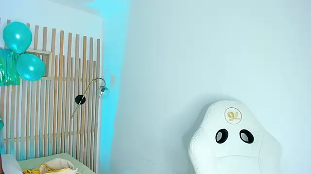 ciara blake online show from March 17, 7:50 pm