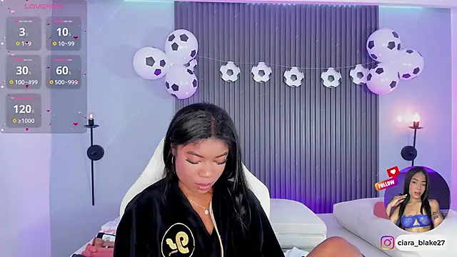 Snapshot of ciara_blake chatting on June 26, 7:40 pm ciara blake online show from June 26, 7:40 pm