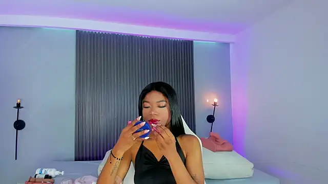 Snapshot of ciara_blake chatting on July 24, 7:45 pm ciara blake online show from July 24, 7:45 pm