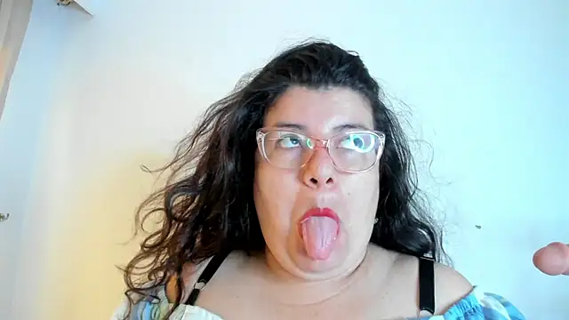 Snapshot of mystery_psique chatting on May 18, 1:39 pm mystery psique online show from May 18, 1:39 pm