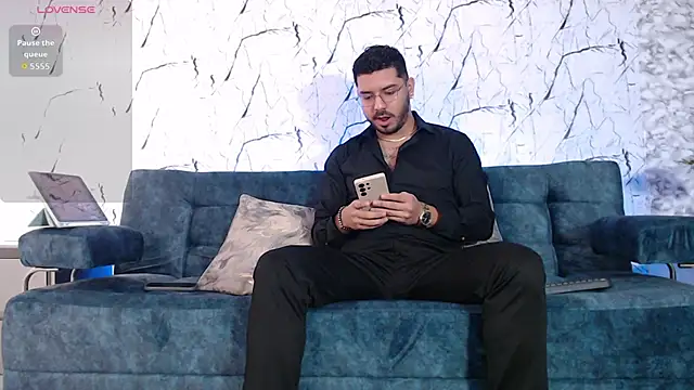 Snapshot of samuelcoopeer chatting on September 30, 1:05 pm samuelcoopeer online show from September 30, 1:05 pm