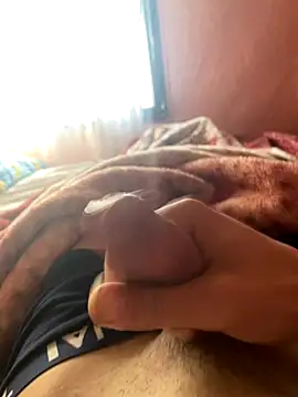 Snapshot of UncoolCaesium chatting on November 3, 7:42 am UncoolCaesium online show from November 3, 7:42 am