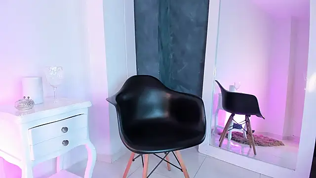 GingerMoon  online show from March 9, 7:18 pm