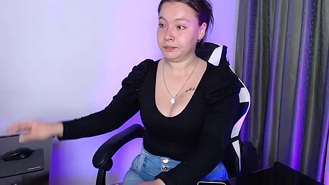 mariaana  222 online show from October 2, 4:19 am