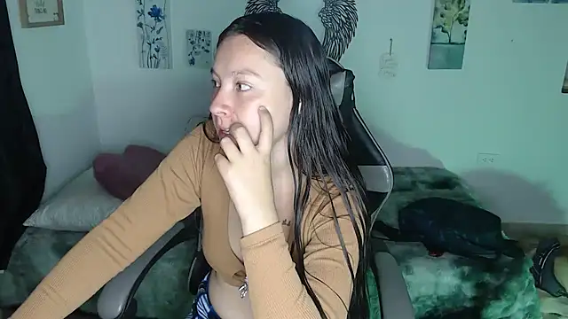 Snapshot of mariaana__222 chatting on July 20, 4:38 am mariaana 222 online show from July 20, 4:38 am