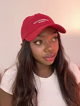 Snapshot of alissradiante1 chatting on November 30, 3:54 am alissradiante1 online show from November 30, 3:54 am