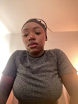 alissradiante1 online show from March 17, 2:49 am