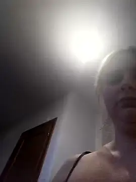 JessicaItalia online show from January 12, 10:20 am