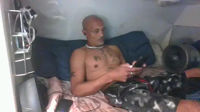 badboy2u2025 online show from December 21, 3:08 pm