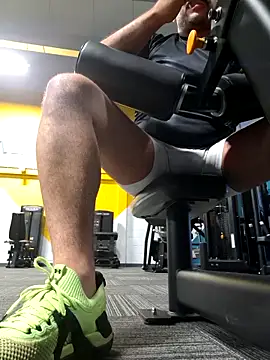 CloudyMuscleBeefy online show from October 5, 12:53 am