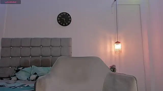 Snapshot of Santy_Stump chatting on November 21, 8:40 pm Santy Stump online show from November 21, 8:40 pm