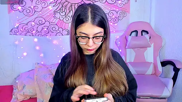 abbie jensen  online show from July 30, 4:44 am