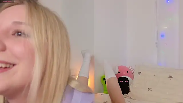 Snapshot of SabrinaRosed chatting on October 4, 4:38 pm SabrinaRosed online show from October 4, 4:38 pm