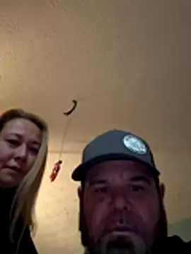 Snapshot of weready79 chatting on December 21, 2:41 am weready79 online show from December 21, 2:41 am