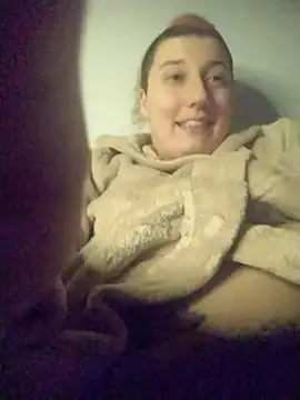 Snapshot of h4cMorganaEvelynn chatting on November 5, 10:43 pm h4cMorganaEvelynn online show from November 5, 10:43 pm