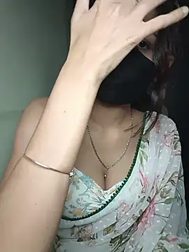 Isha Sax online show from November 7, 6:35 am