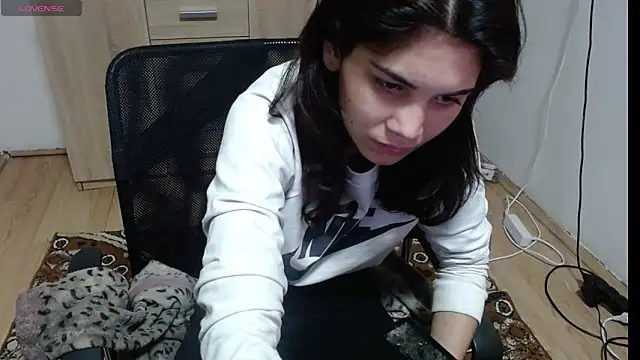 Snapshot of MalloryMyers chatting on November 30, 6:56 pm MalloryMyers online show from November 30, 6:56 pm