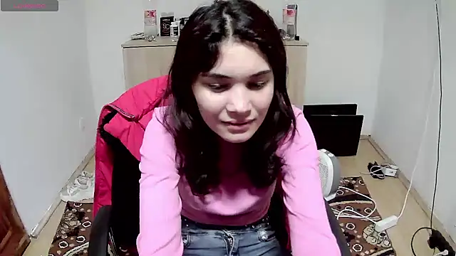 Snapshot of MalloryMyers chatting on December 1, 8:36 pm MalloryMyers online show from December 1, 8:36 pm