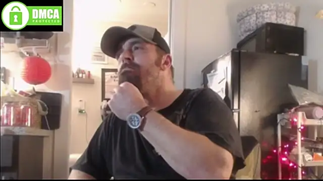 Snapshot of Thumper_ss chatting on November 21, 6:39 pm Thumper ss online show from November 21, 6:39 pm