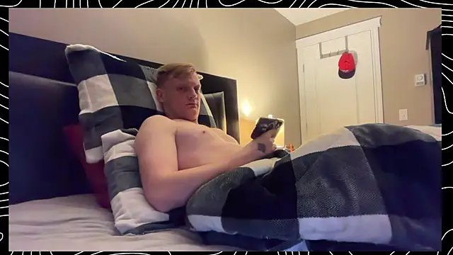 lustylyndon online show from December 21, 7:37 am