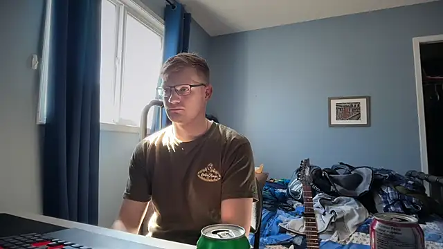 lustylyndon online show from May 21, 4:47 pm