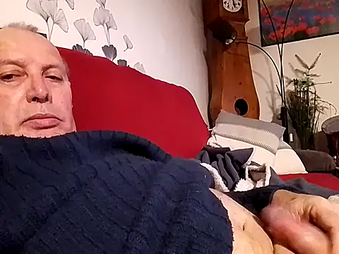 Vince072 online show from January 13, 4:34 pm