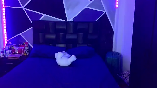jazminslut online show from April 27, 1:36 am