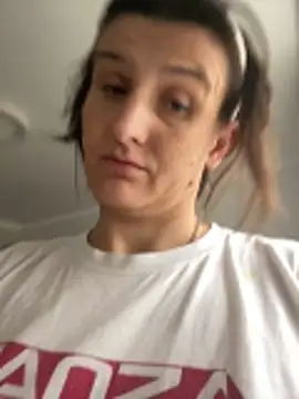 Snapshot of NikaSwan2831 chatting on November 21, 10:36 am NikaSwan2831 online show from November 21, 10:36 am