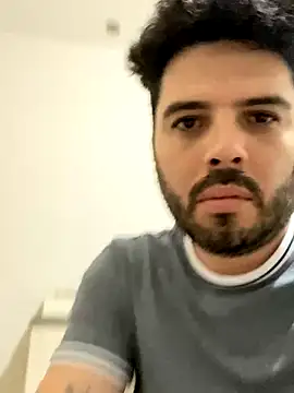 Snapshot of uto857 chatting on November 21, 10:41 pm uto857 online show from November 21, 10:41 pm