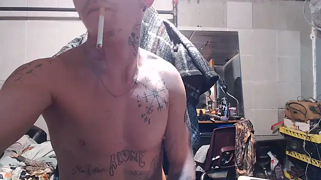 Snapshot of mastertrap chatting on December 3, 7:38 am mastertrap online show from December 3, 7:38 am