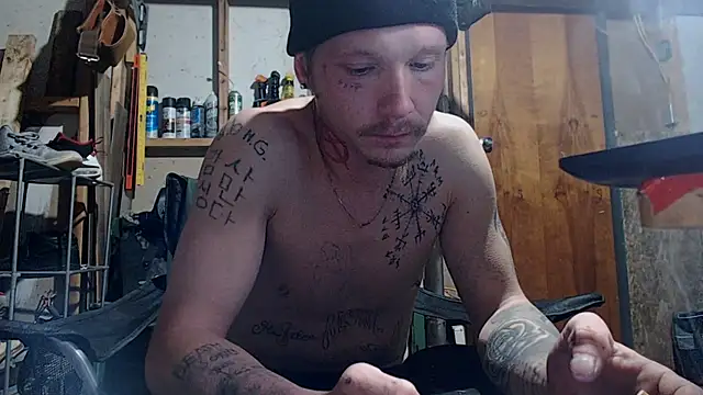 Snapshot of mastertrap chatting on December 20, 7:26 am mastertrap online show from December 20, 7:26 am