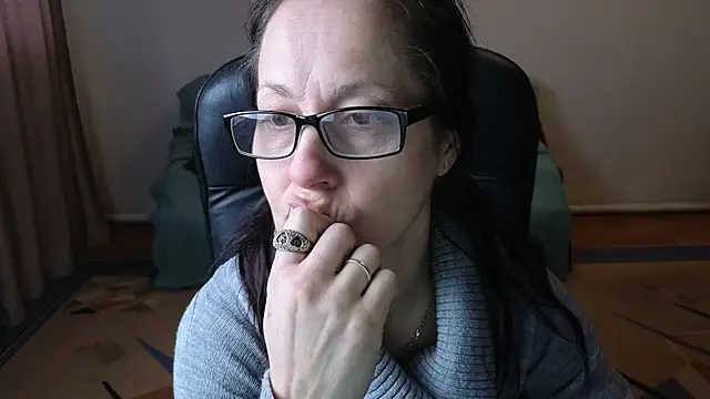 Snapshot of Ronda_Roni chatting on January 12, 6:51 am Ronda Roni online show from January 12, 6:51 am