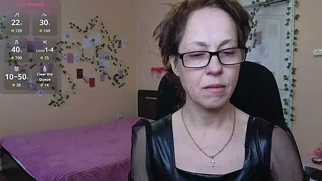 Snapshot of Ronda_Roni chatting on February 5, 12:10 pm Ronda Roni online show from February 5, 12:10 pm