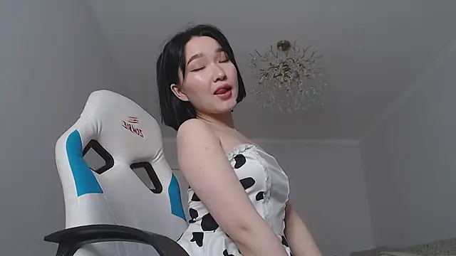 scamelia online show from March 10, 6:51 am