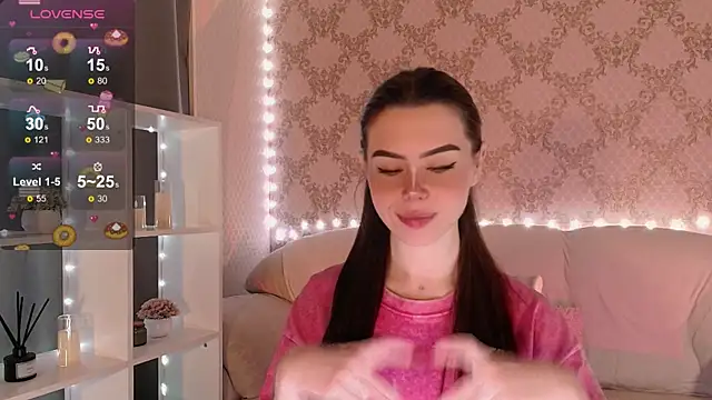 Snapshot of HolyMiax chatting on November 26, 3:40 am HolyMiax online show from November 26, 3:40 am