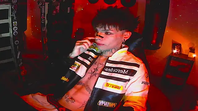 Snapshot of prince_x_dark chatting on November 5, 7:30 am prince x dark online show from November 5, 7:30 am