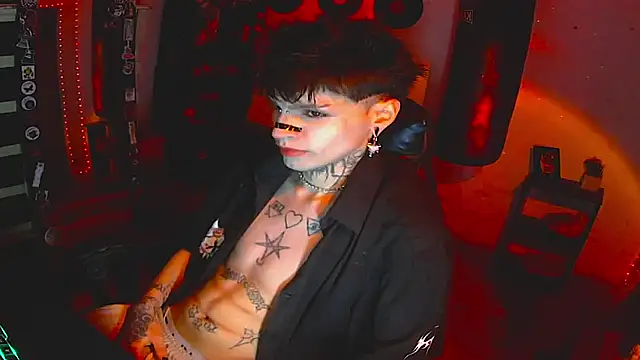 Snapshot of prince_x_dark chatting on November 6, 3:51 am prince x dark online show from November 6, 3:51 am