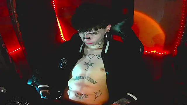 Snapshot of prince_x_dark chatting on December 15, 7:34 am prince x dark online show from December 15, 7:34 am