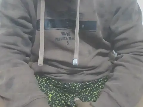 Snapshot of Matt6102 chatting on November 17, 6:14 pm Matt6102 online show from November 17, 6:14 pm