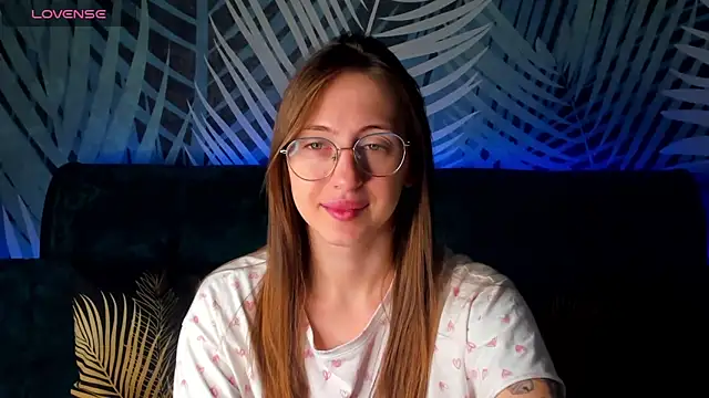 ChristyCrayme online show from October 12, 11:37 pm