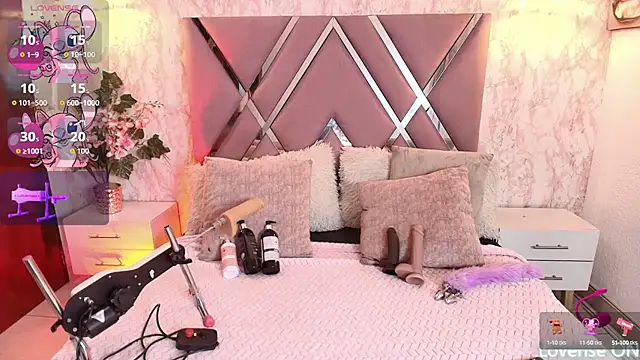 Snapshot of Dolce_pearl chatting on October 8, 3:26 am Dolce pearl online show from October 8, 3:26 am