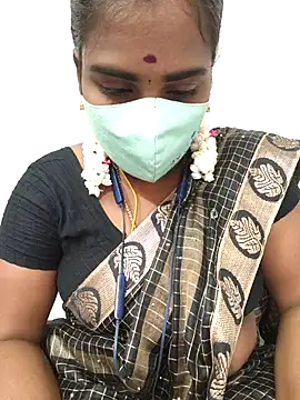 Snapshot of Tamil_riyalini12 chatting on September 10, 5:29 am Tamil riyalini12 online show from September 10, 5:29 am