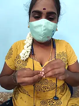 Snapshot of Tamil_riyalini12 chatting on September 24, 6:06 am Tamil riyalini12 online show from September 24, 6:06 am