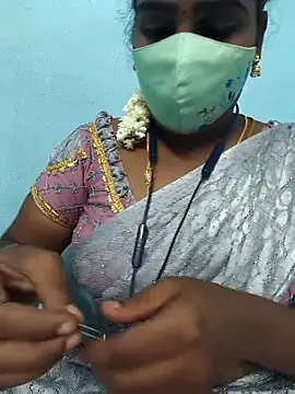 Snapshot of Tamil_riyalini12 chatting on October 2, 7:21 pm Tamil riyalini12 online show from October 2, 7:21 pm