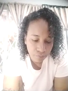 Snapshot of EbonyHorrny chatting on November 20, 2:06 pm EbonyHorrny online show from November 20, 2:06 pm