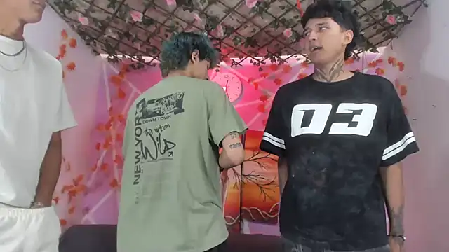 Snapshot of Bastian_boyshot77 chatting on November 4, 7:57 pm Bastian boyshot77 online show from November 4, 7:57 pm